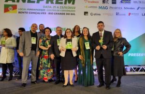 Amazonprev recebe troféu da Associação Nacional de Entidades de Previdência